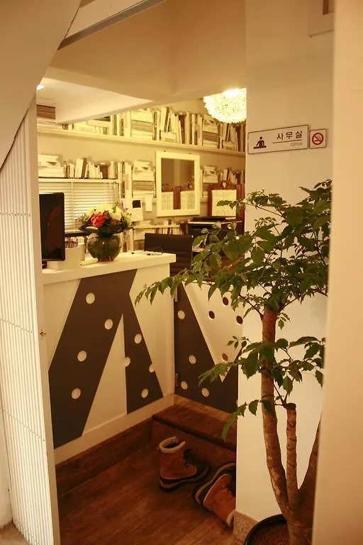 Crib 49 Guesthouse - Foreigner Only Seoul Guest house