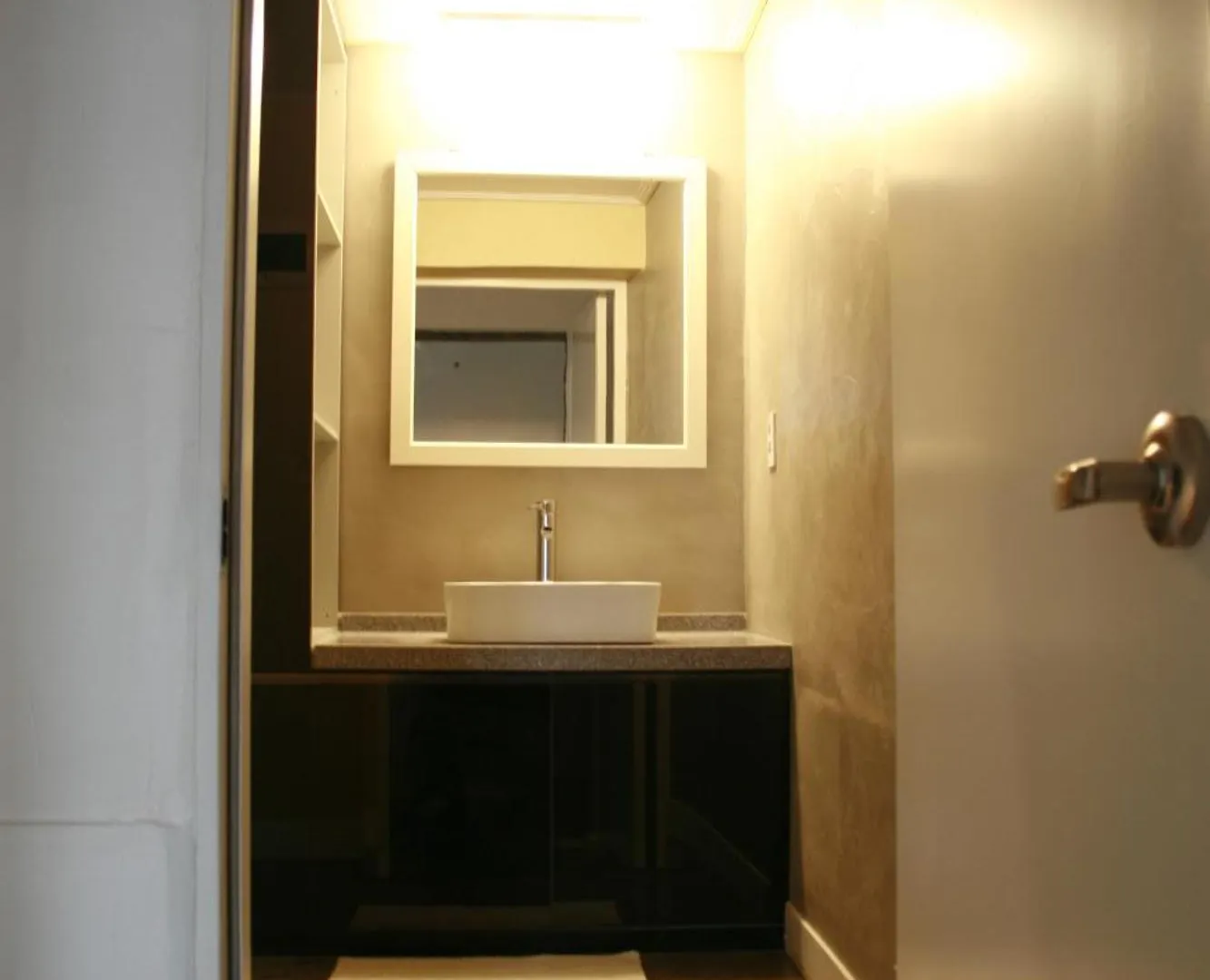 Crib 49 Guesthouse - Foreigner Only Seoul 2*,  South Korea